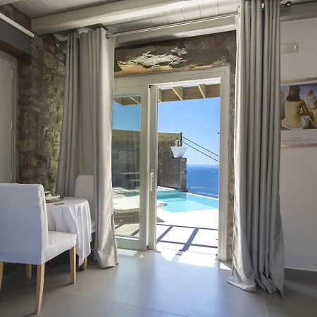 Greco Philia Boutique By Mr And Mrs White 5*