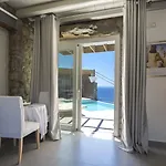 Greco Philia Boutique By Mr And Mrs White 5*