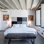 Greco Philia Boutique By Mr And Mrs White 5*